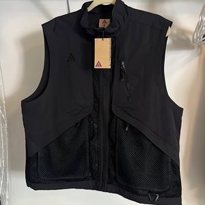 Nike All Conditions Gear Vest NWT